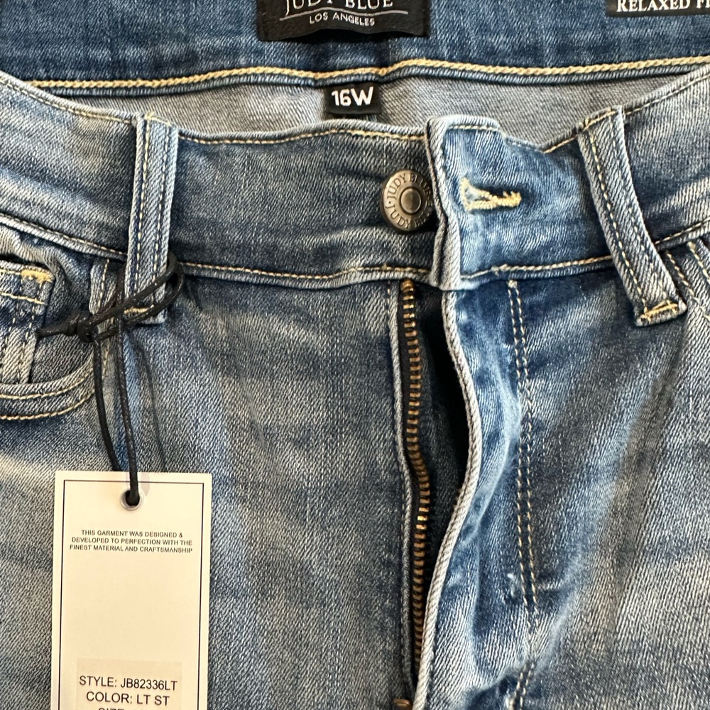 NWT Judy Blue 16W Relaxed Fit